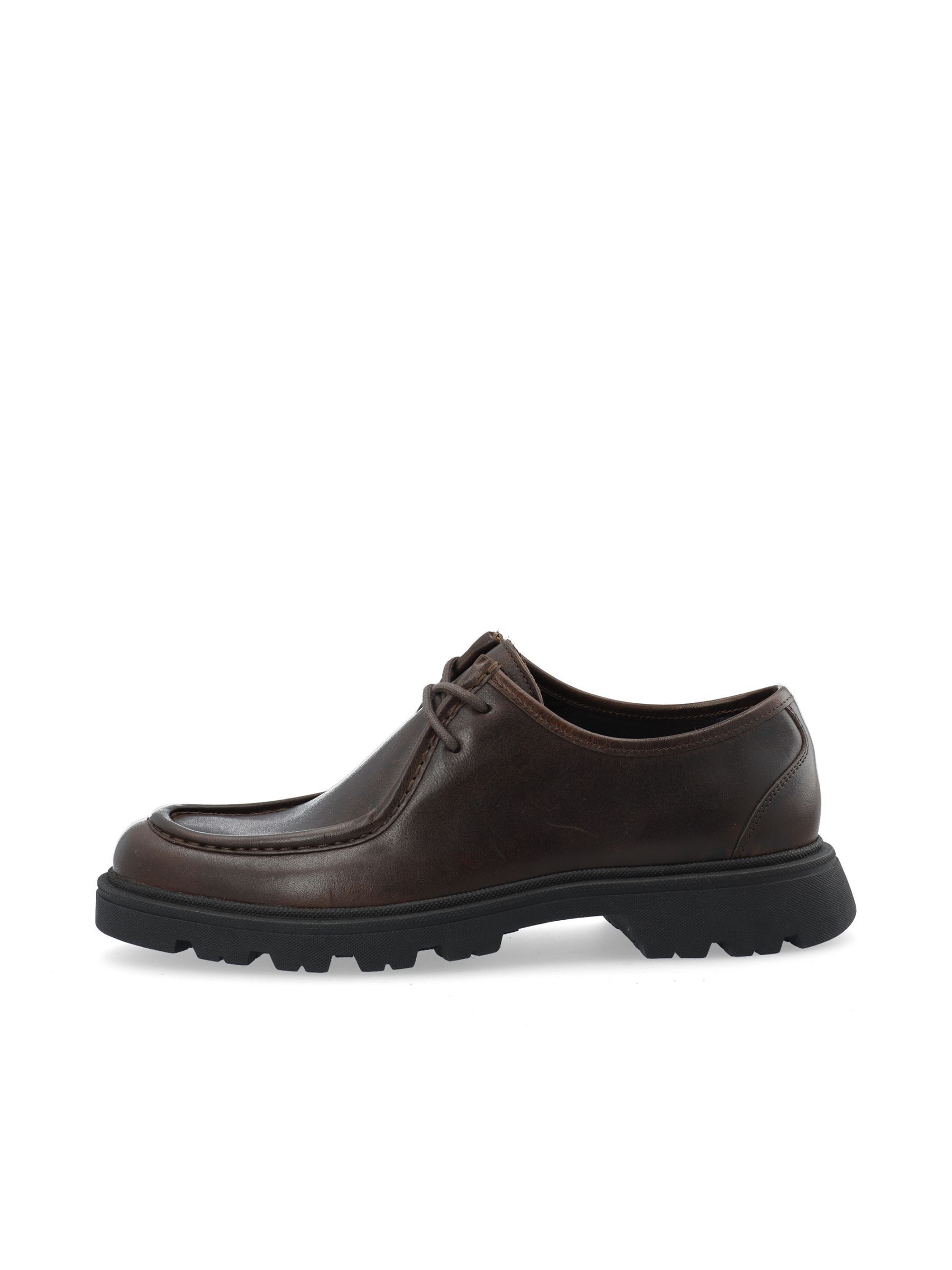 Round toe new arrivals trainers