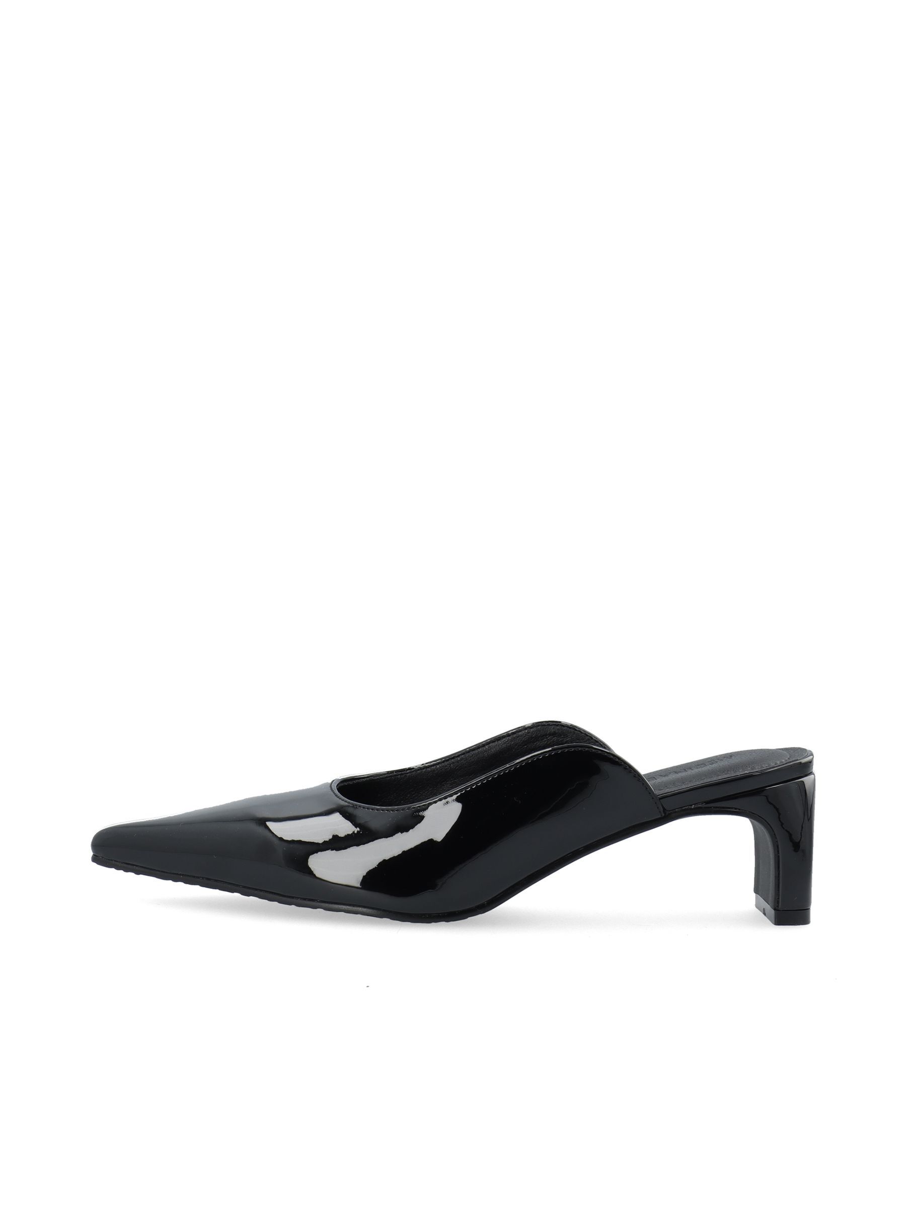 Black pointed mules shop