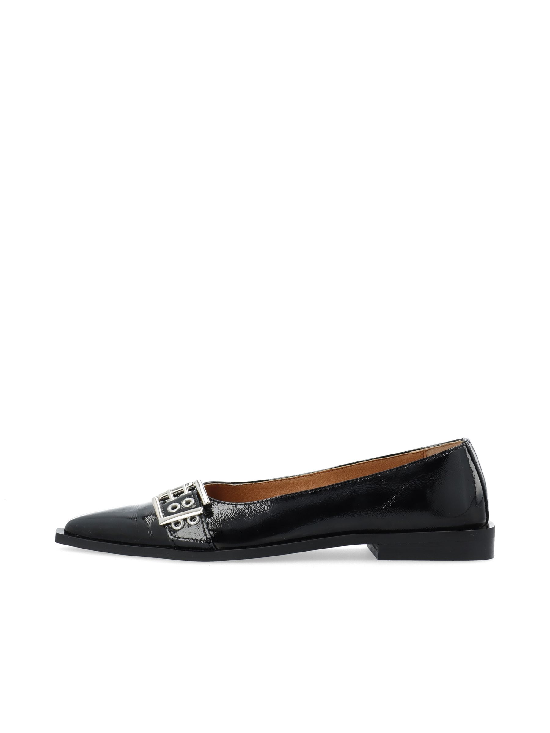 Black and white flat shoes store